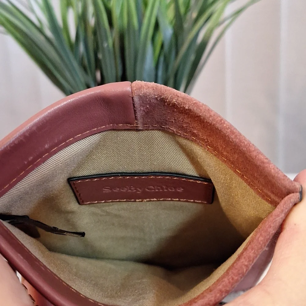 New See By Chloe Leather Crossbody Pouch - Picture 7 of 11